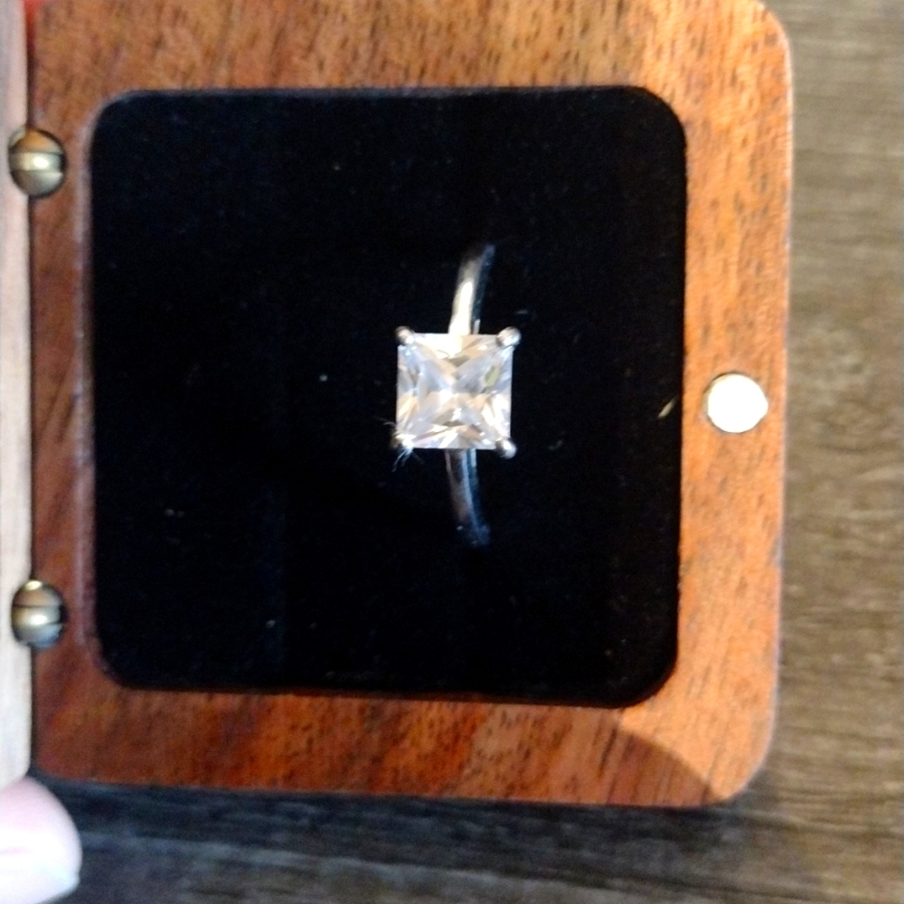 Modern Gents Trading Co. engagement ring size 7.5